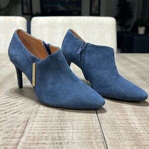 Calvin Klein Jeanna Blue Suede Ankle Booties NWOB/T. Size 7.